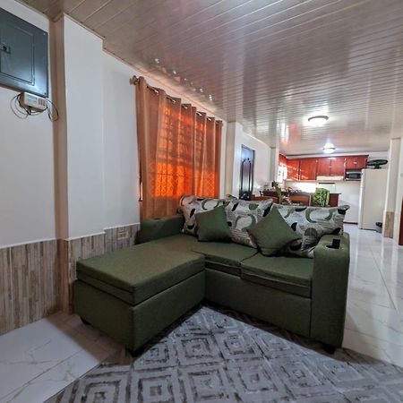 Comfy And Cozy Apartment Τζώρτζταουν Εξωτερικό φωτογραφία