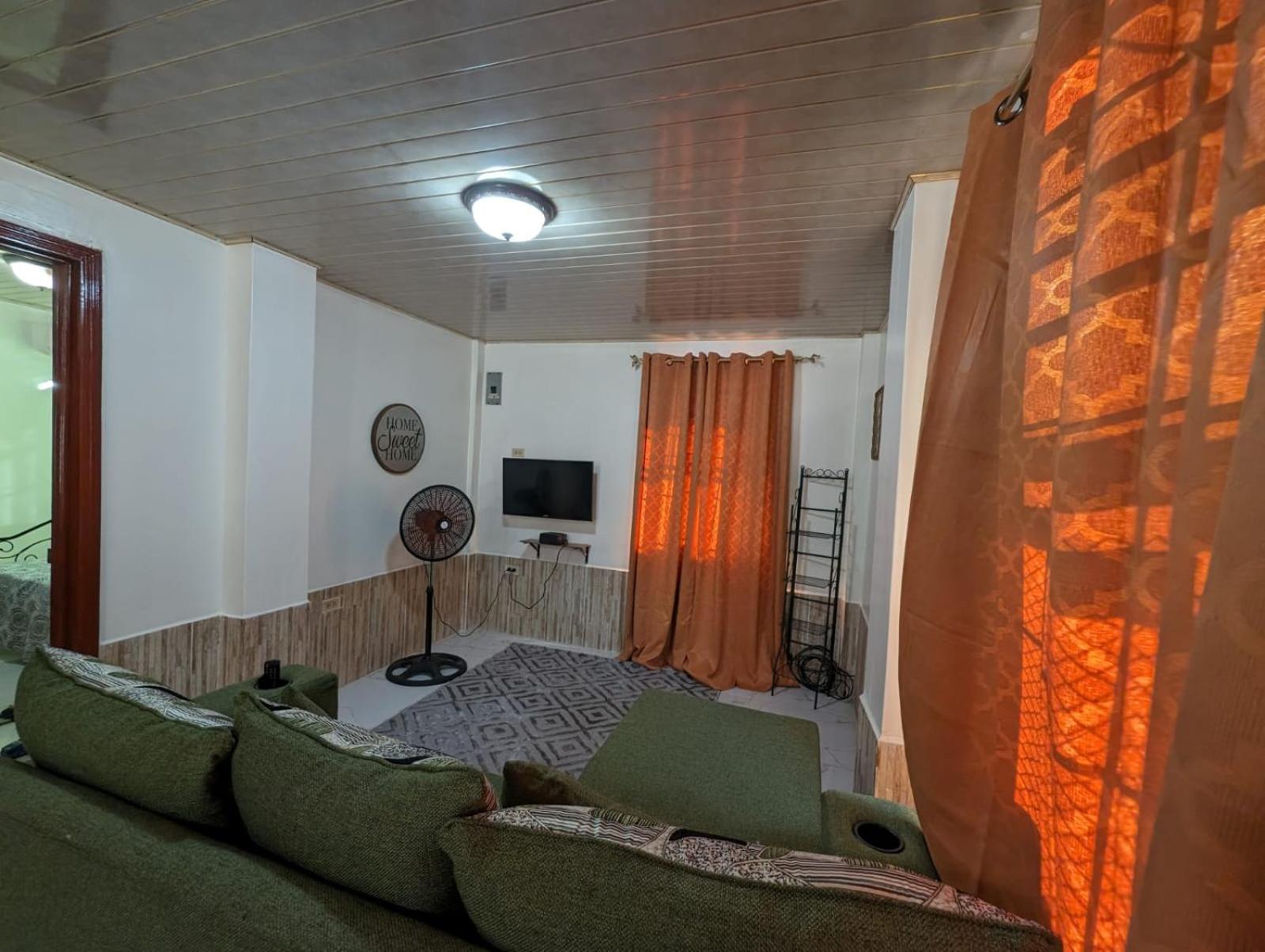 Comfy And Cozy Apartment Τζώρτζταουν Εξωτερικό φωτογραφία