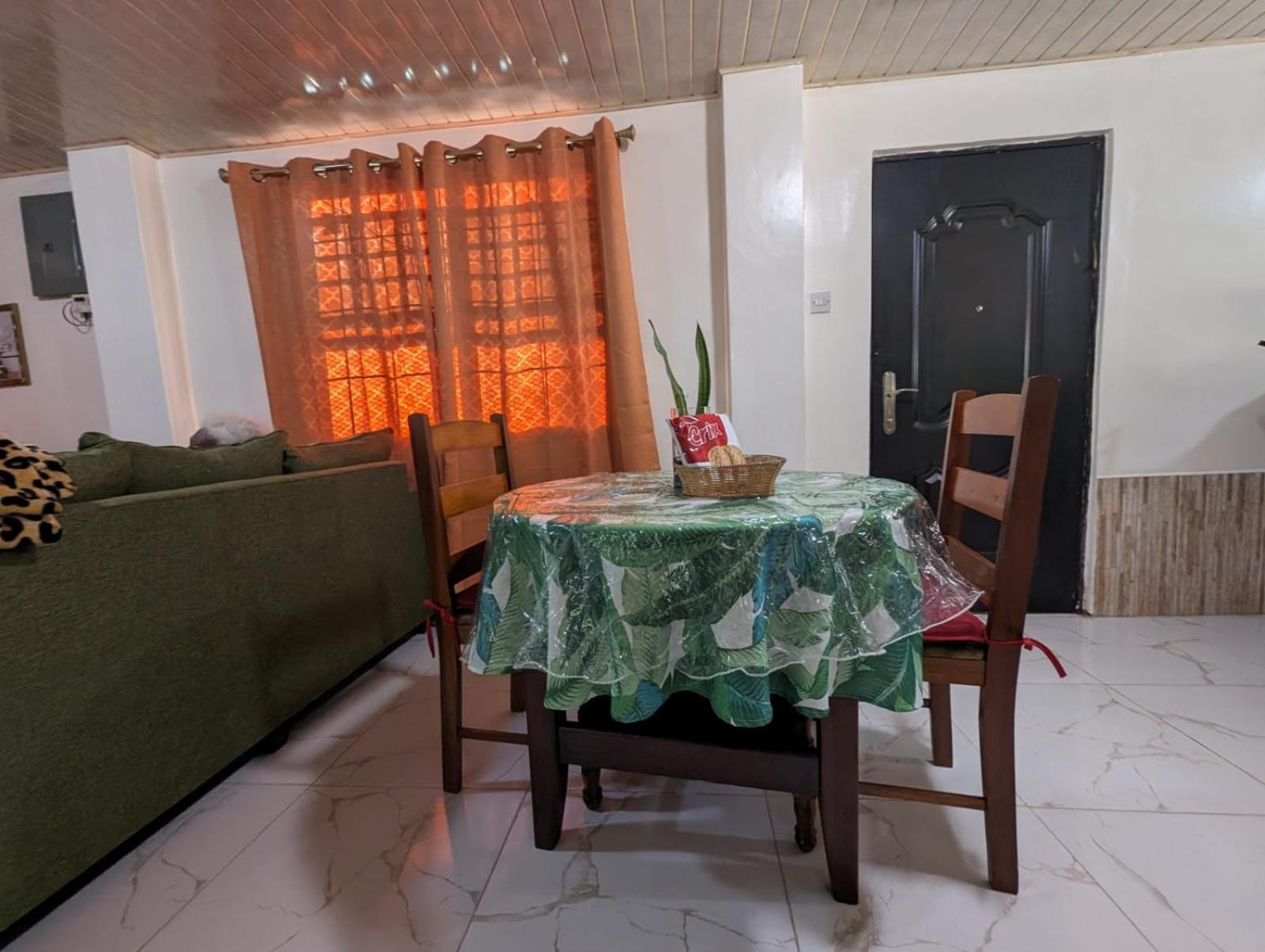 Comfy And Cozy Apartment Τζώρτζταουν Εξωτερικό φωτογραφία